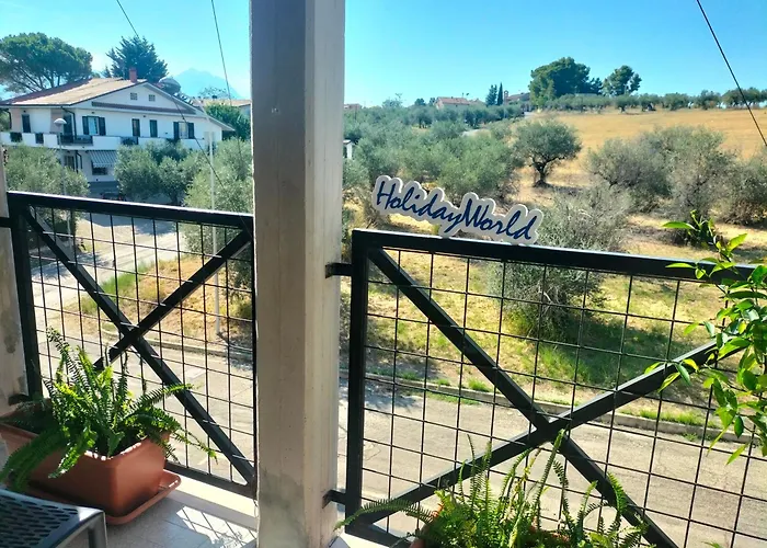 Zopito's House By World アパート